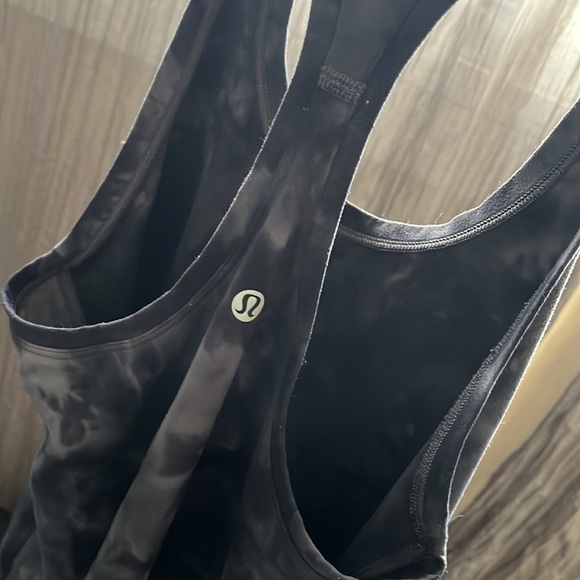 Lulu lemon athletic tank top t back. - Picture 5 of 5